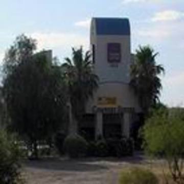 Spark By Hilton Airport 3*