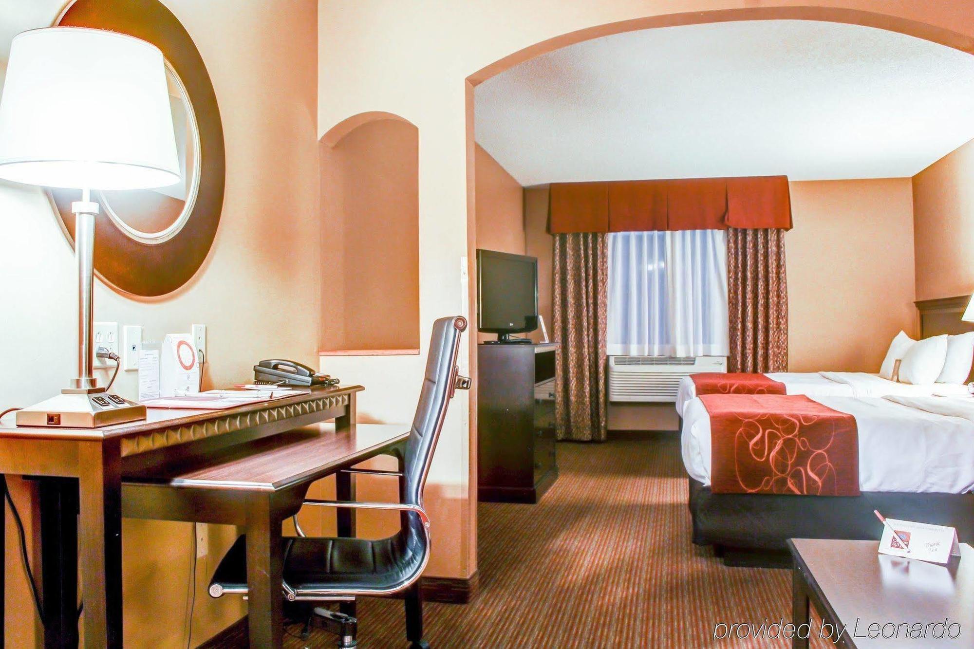 Hotel Spark By Hilton Airport 3*