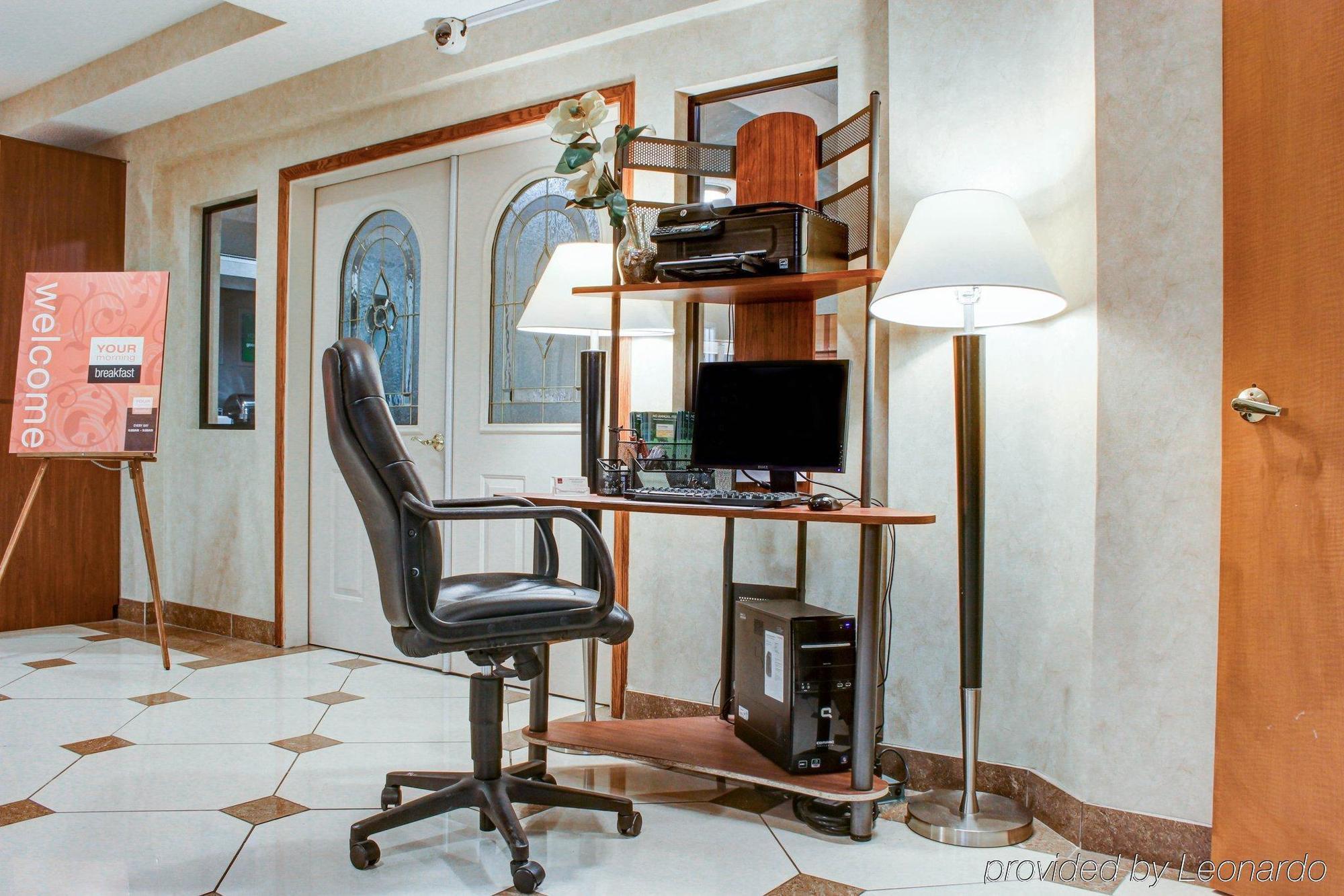 Hotel Spark By Hilton Airport