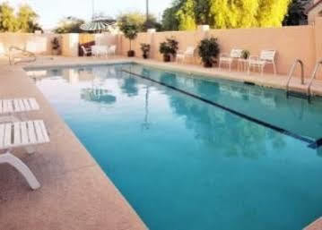 Spark By Hilton Airport Hotel 3*